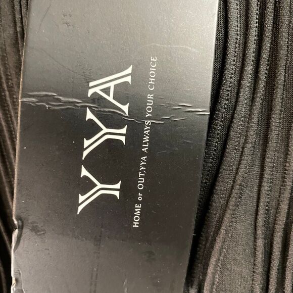 NWT YYA Women’s Black Rippled Texture Material Shift Dress Size Med Cap Sleeve - Picture 7 of 9